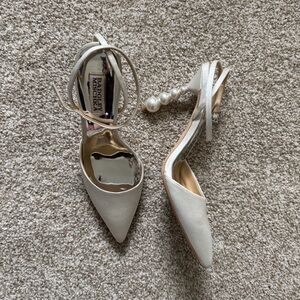Pearl Heel Pumps